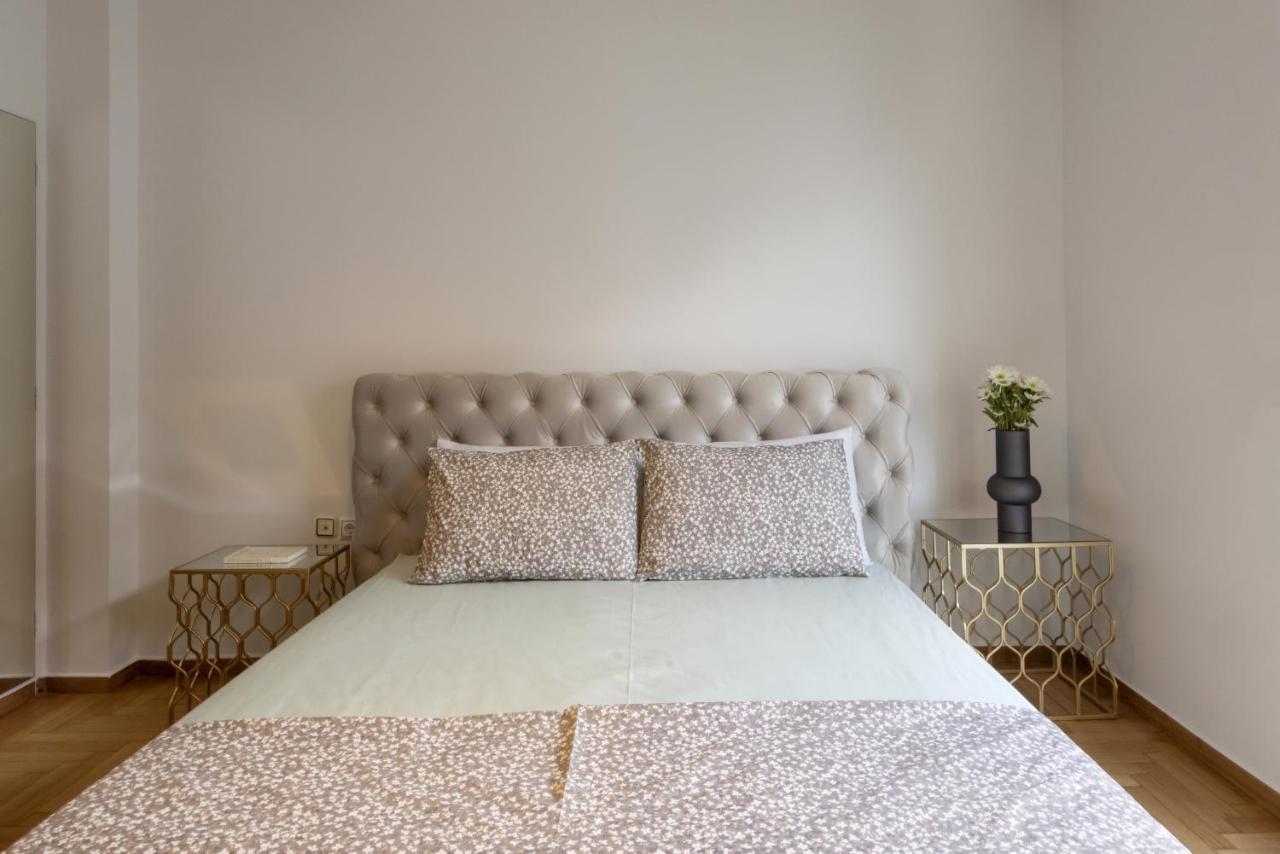 A Truly Wow Experience For Every Guest. The Place Athena Bagian luar foto