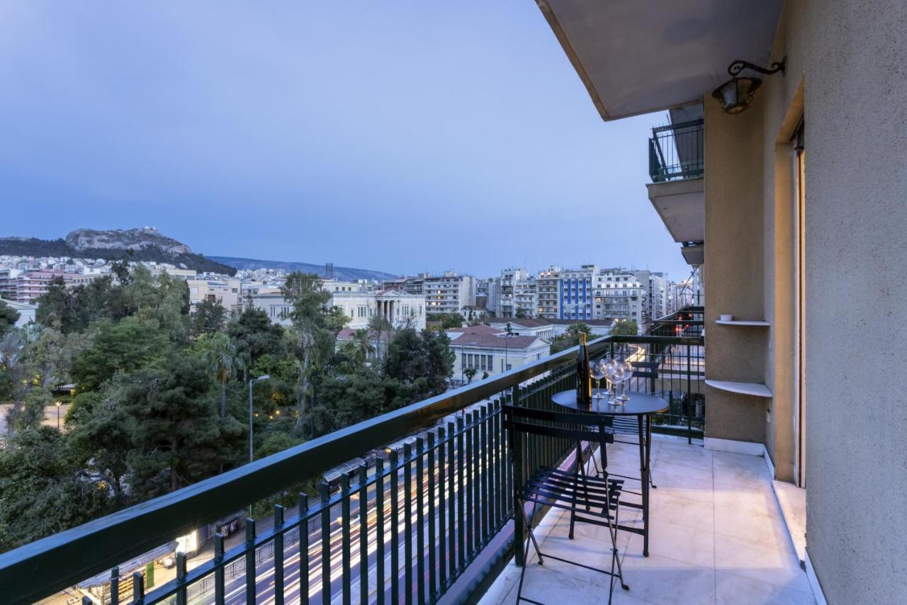 A Truly Wow Experience For Every Guest. The Place Athena Bagian luar foto