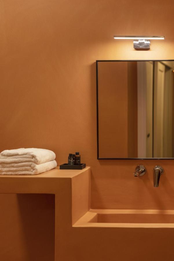 A Truly Wow Experience For Every Guest. The Place Athena Bagian luar foto
